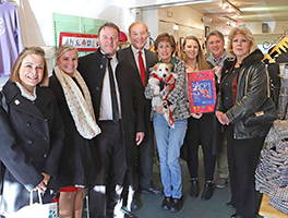 Maryland Comptroller and Annapolis Mayor shop at Paws pet boutique